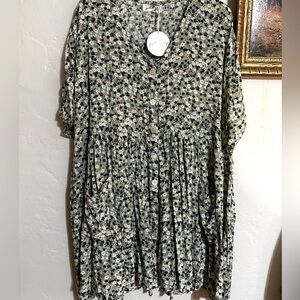 SOLD NWT Floral Boutique Dress